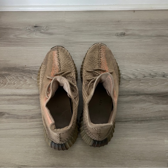 Yeezy Men’s Sneaker - Picture 2 of 7